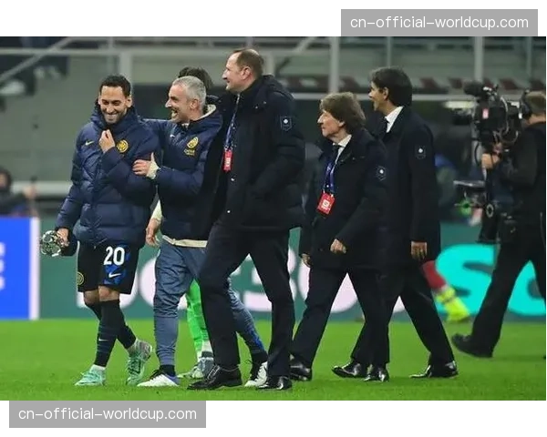 AC米兰1-1战平国际米兰，恰尔汗奥卢点射救旧主